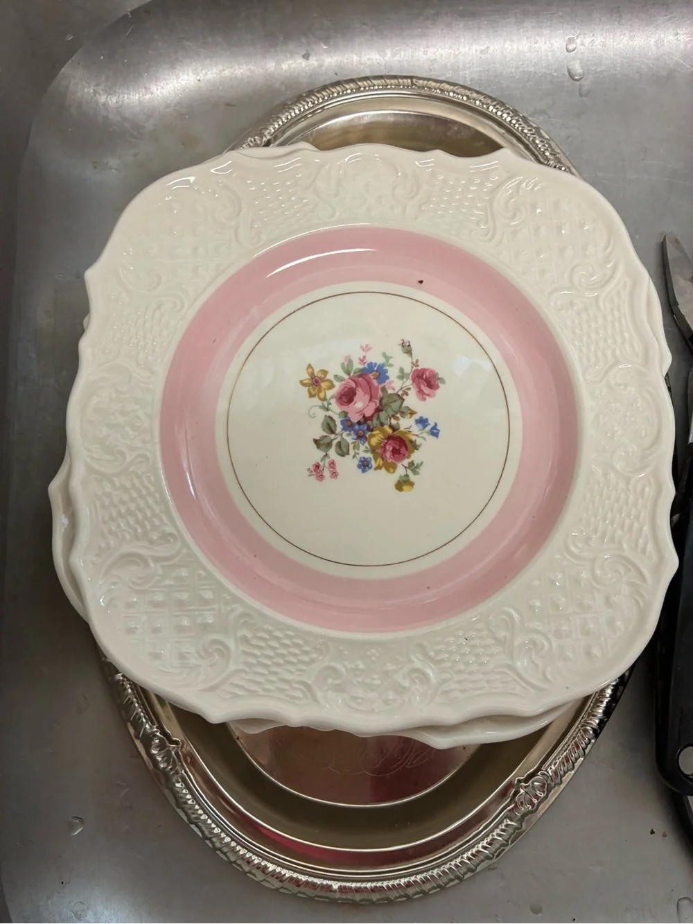 Decorative Floral Ceramic Dinner Plate with Mint Green Center